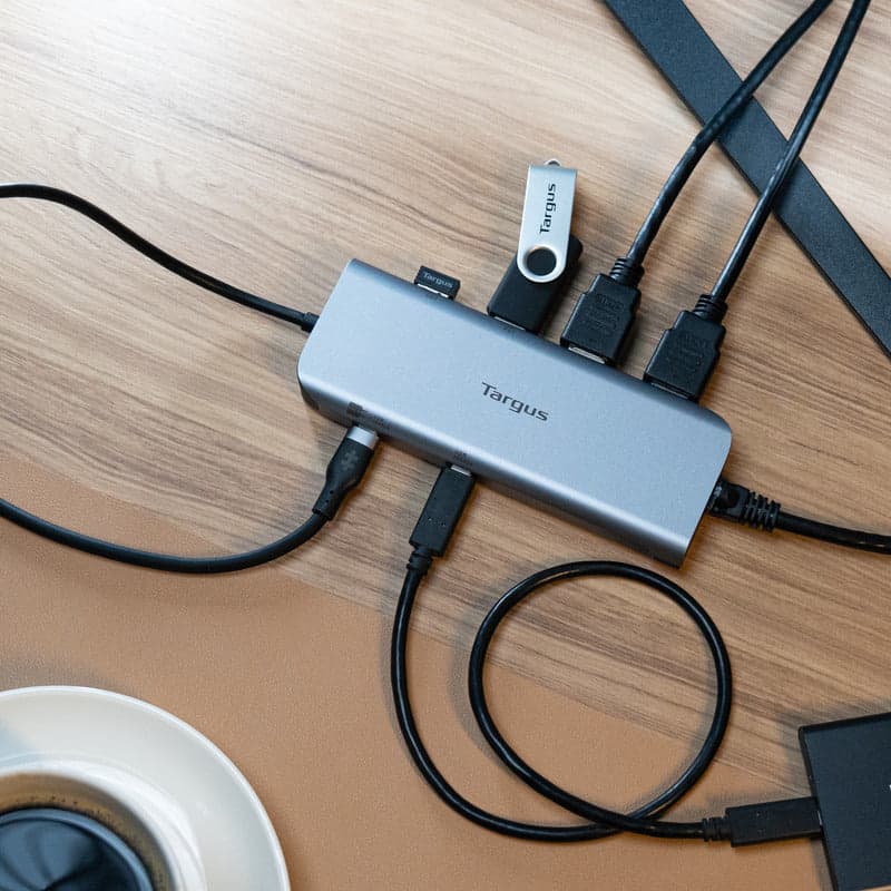 Targus Dual Video Mobile Dock avec 140W EPR Pass-Thru — photo 2 sur 6