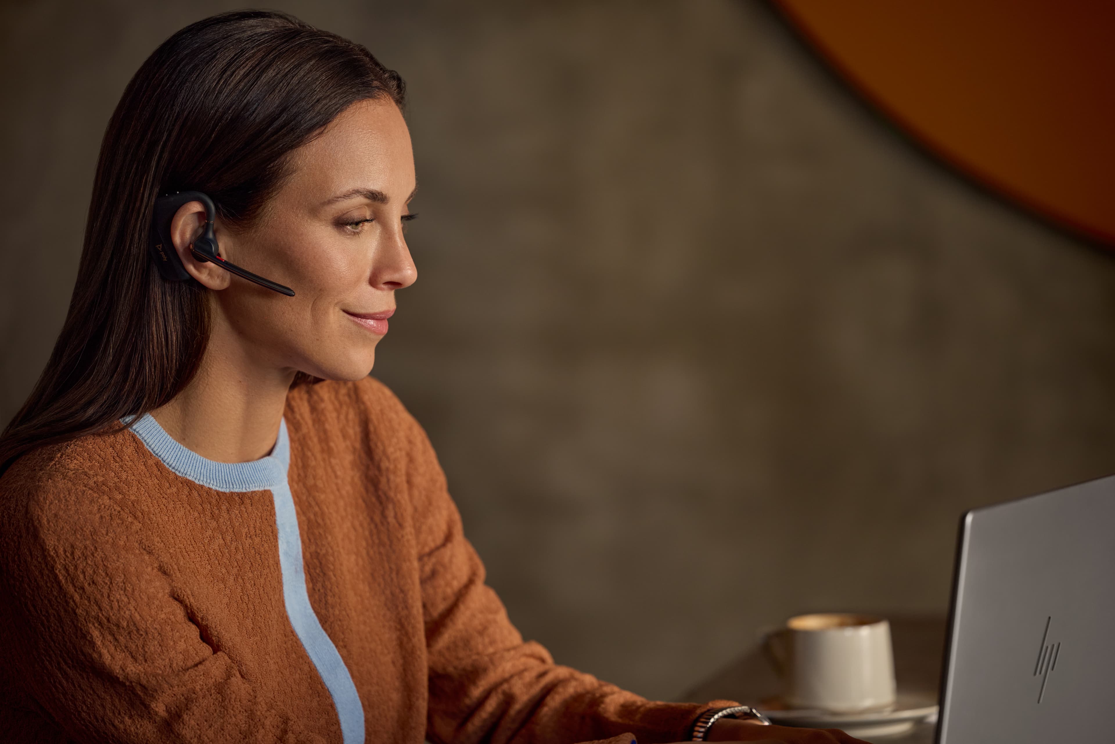 Poly Voyager Legend 50-M Headset UC — foto 4 van 6