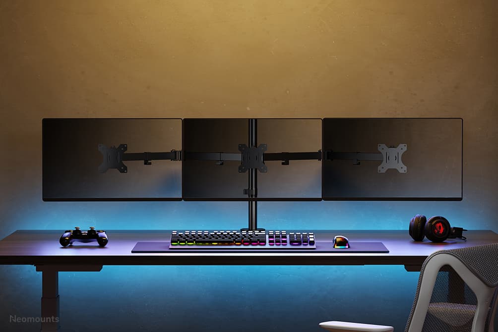 Triple Monitor Arm - 10-27inch - 0-6 kg/Screen - Black — photo 7 sur 10