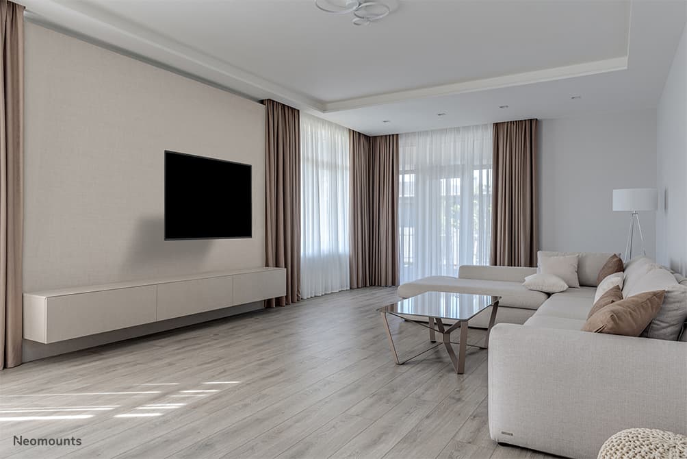 LEVEL-550 Full Motion TV Wall Mount — photo 16 of 17