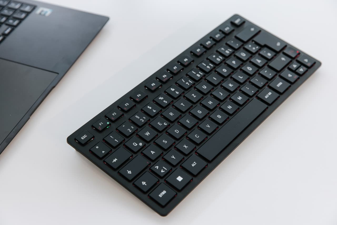 CHERRY KW 9200 MINI - Keyboard - Wireless - QWERTY - Black — photo 3 of 3