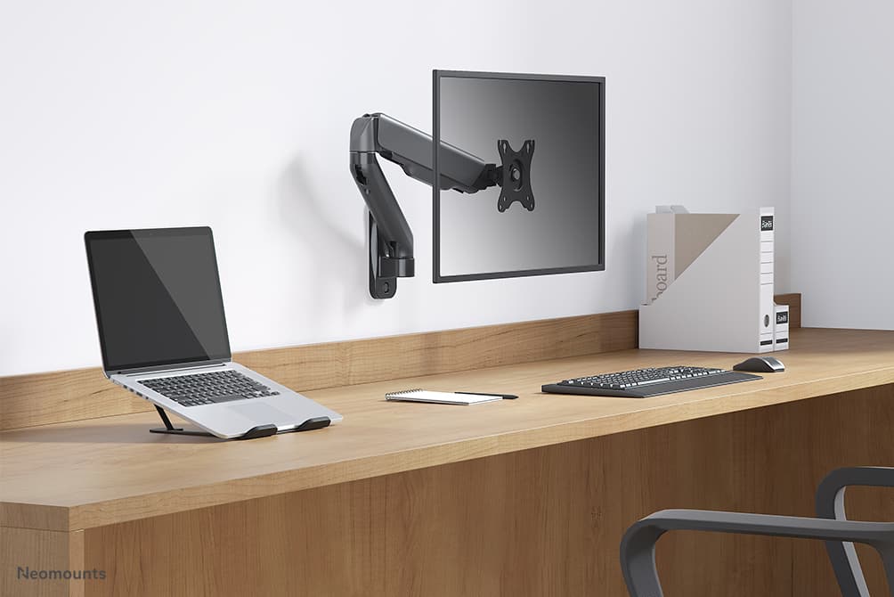 NEOMOUNTS Wall Mount Bracket for 17-32" TVs - Full Motion Black — photo 17 of 19