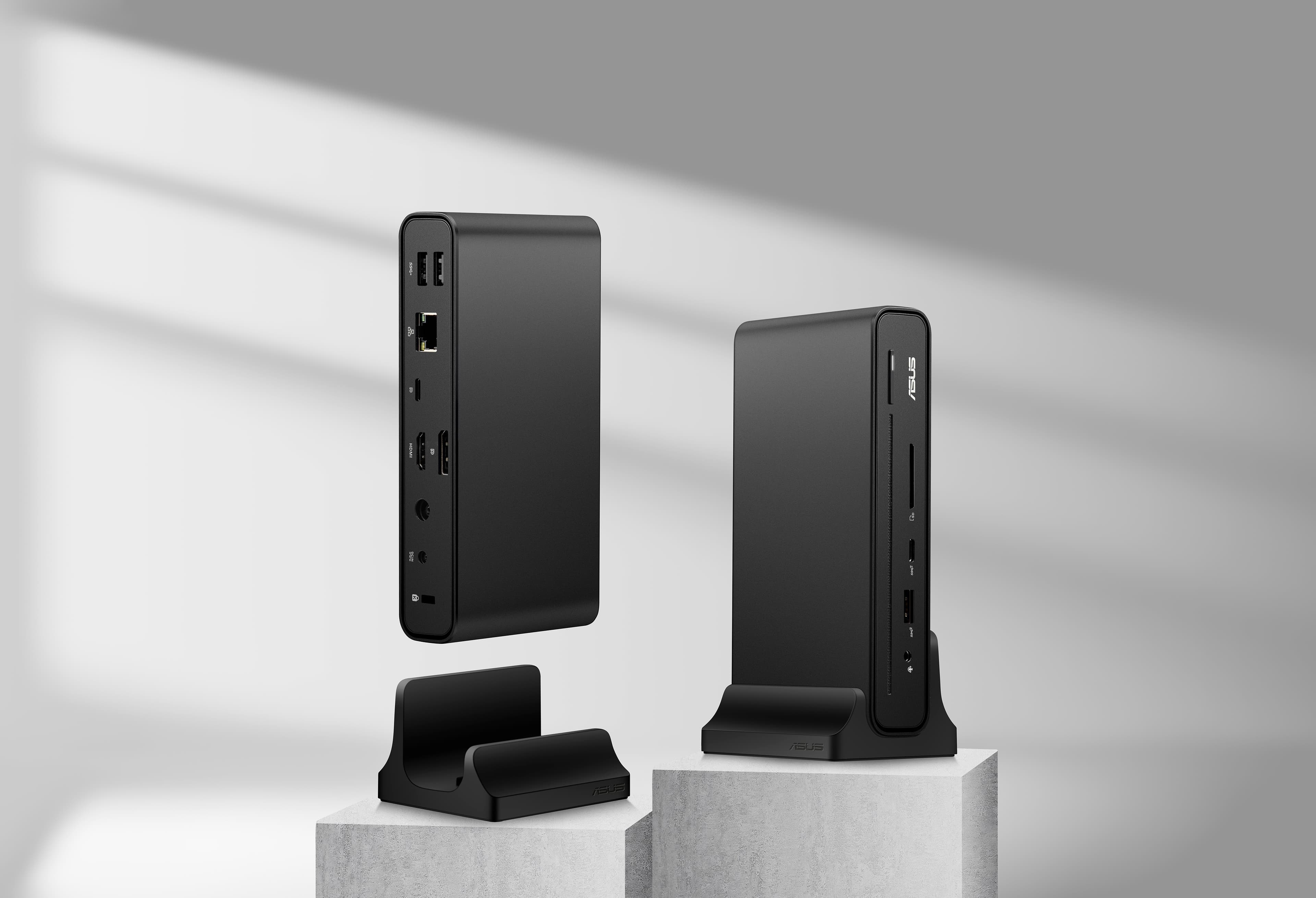 ASUS DC300 Triple Display USB-C Dock — photo 13 of 17