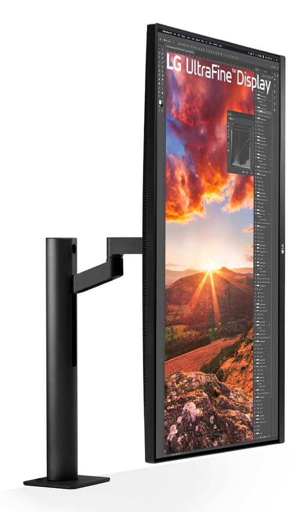 LG 32UN880K-B 32-inch 4K Ultra HD Monitor — photo 10 of 17