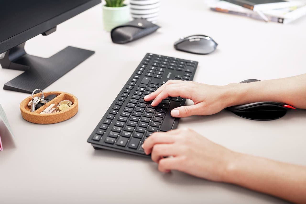 CHERRY KW 9100 SLIM Wireless Keyboard — photo 8 of 14